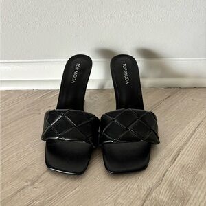 Top Moda Black Heels Size  7.5. NWOT